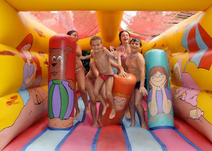 Hotel Azzurra di Gobbi Gestioni srl